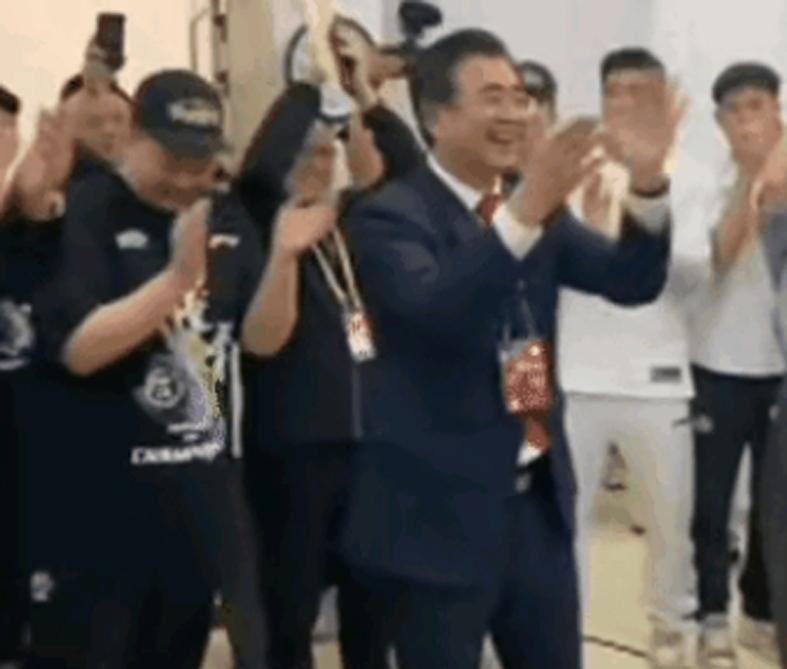 4年6240万!签完砸手里!1换1交易克莱失败